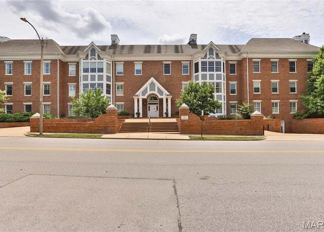 Property at 450 E Lockwood Ave #302, Webster Groves, MO 63119, 2 beds, 2 baths
