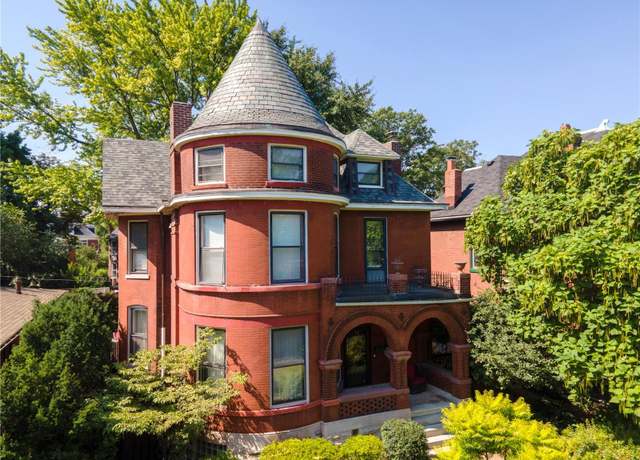 Property at 3630 Flad Ave, St Louis, MO 63110, 4 beds, 4.5 baths