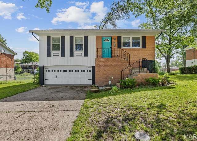 Property at 9730 Hale Dr, St Louis, MO 63123, 3 beds, 2 baths
