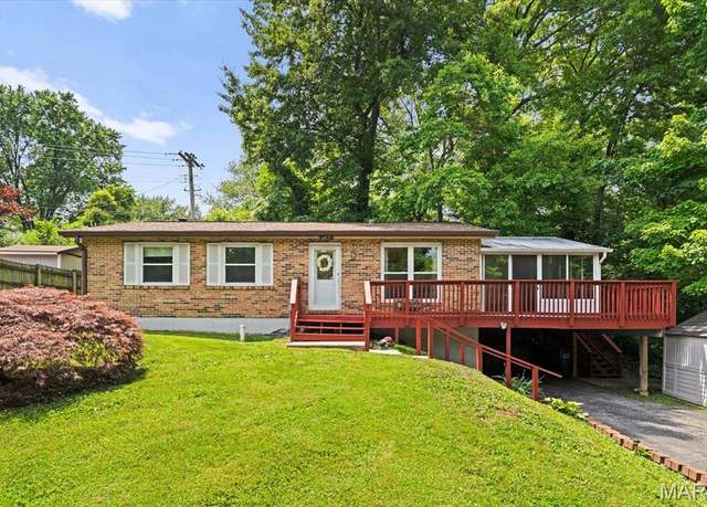 Property at 117 Mark Dr, Fairview Heights, IL 62208, 3 beds, 2 baths