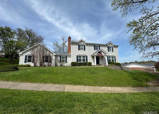 Property at 1723 Claymont Estates Dr, Chesterfield, MO 63017, 4 beds, 2.5 baths