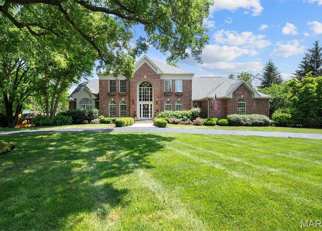 Property at 45 Ballas Ct, Town And Country, MO 63131, 6 beds, 5.5 baths