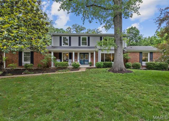 Property at 173 Portico Dr, Chesterfield, MO 63017, 5 beds, 3.5 baths
