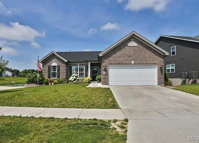 Property at 1176 Tower Park Dr, St Charles, MO 63304, 4 beds, 3 baths