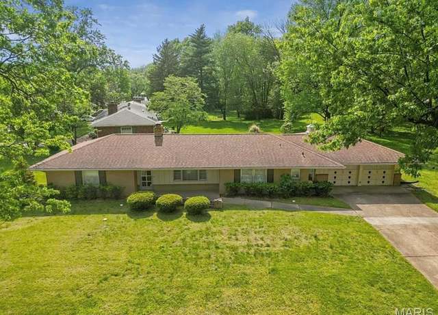Property at 11401 Northway Dr, St Louis, MO 63136, 3 beds, 2 baths