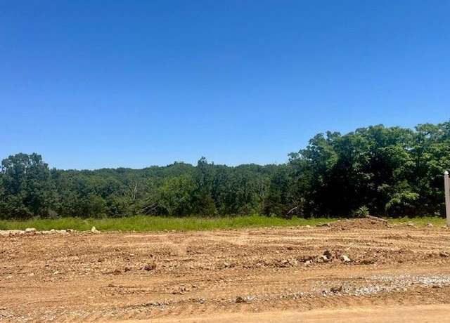 Property at 128 Saxony Ridge Ct, Wentzville, MO 63385
