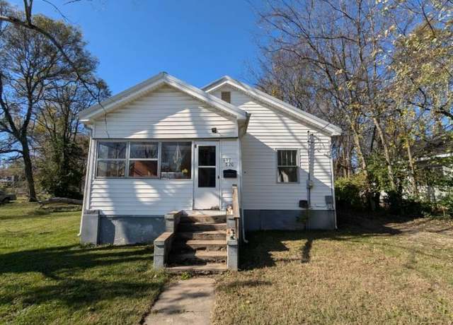 Property at 817 South 20th St, Mount Vernon, IL 62864, 2 beds, 1 bath