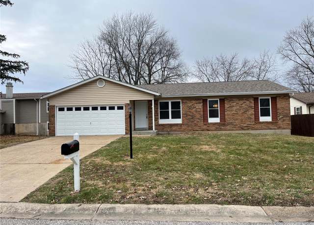 Property at 22 S Dianne Dr, St Peters, MO 63376, 3 beds, 2 baths