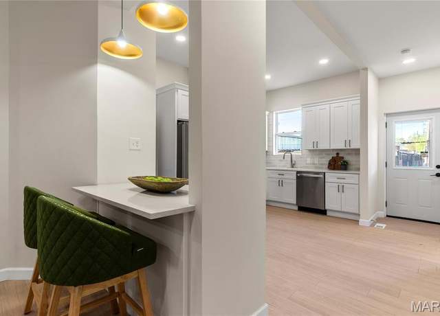 Property at 3113 Wyoming St, St Louis, MO 63118, 3 beds, 2.5 baths