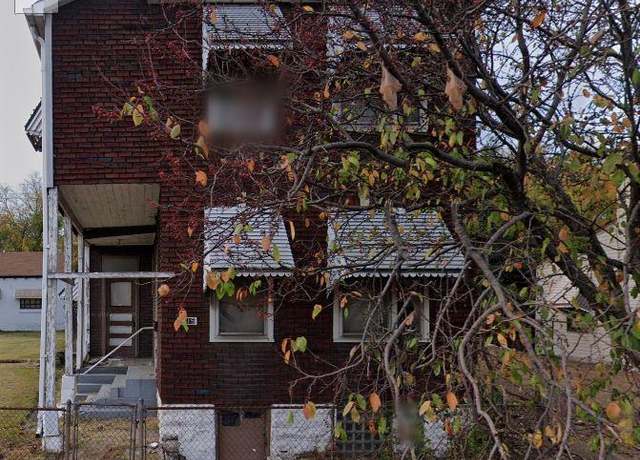 Property at 6611 S Broadway, St Louis, MO 63111, 4 beds, 2 baths