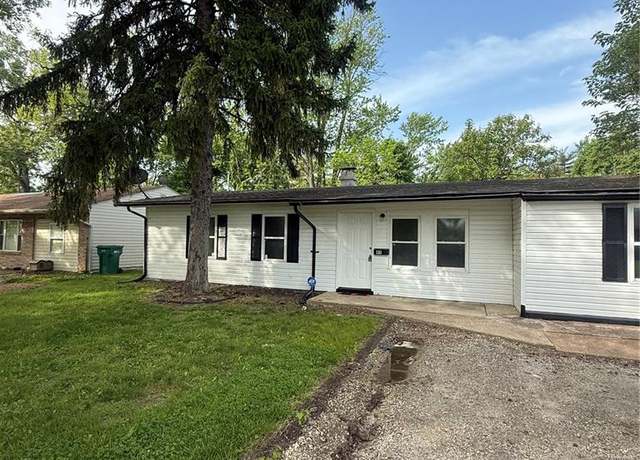 Property at 49 E Adams Dr, Cahokia, IL 62206, 5 beds, 1.5 baths