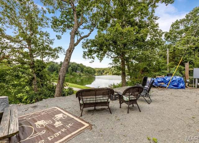 Property at 7244 Hillcrest Dr, Ste Genevieve, MO 63670