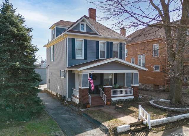 Property at 2246 Cleveland Blvd, Granite City, IL 62040, 4 beds, 2 baths