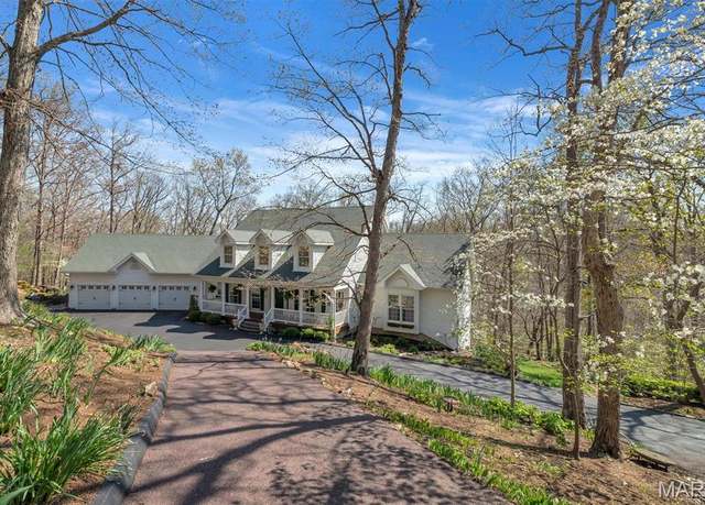 Property at 19305 Dogwood Valley Ct, Wildwood, MO 63038, 4 beds, 4 baths