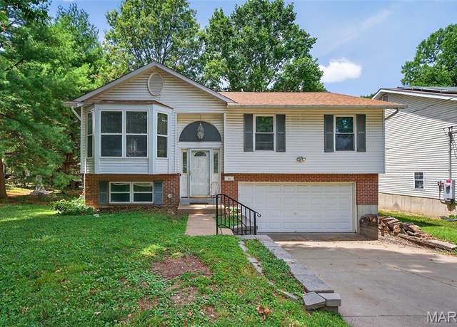 Property at 2307 S Milton Ave, Overland, MO 63114, 3 beds, 2.5 baths