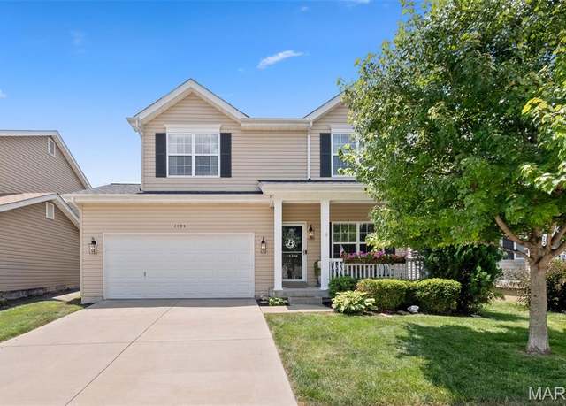 Property at 1104 Centre Lake Dr, St Peters, MO 63376, 5 beds, 3.5 baths