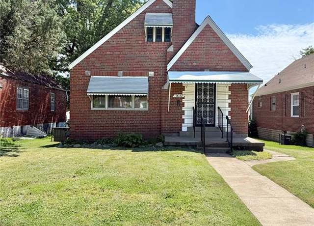 Property at 1652 Grape Ave, St Louis, MO 63147, 3 beds, 1.5 baths