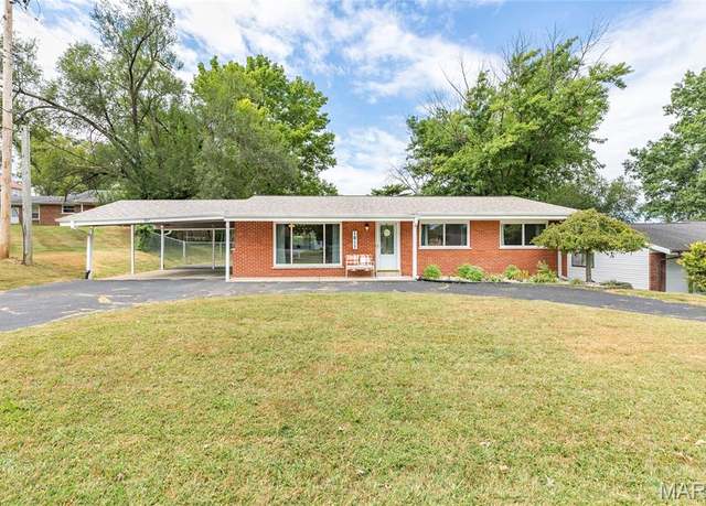 Property at 1017 Schulte Rd, St Louis, MO 63146, 3 beds, 2 baths