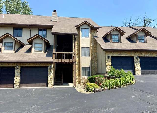 Property at 521 S 74th St, Belleville, IL 62223, 3 beds, 2 baths