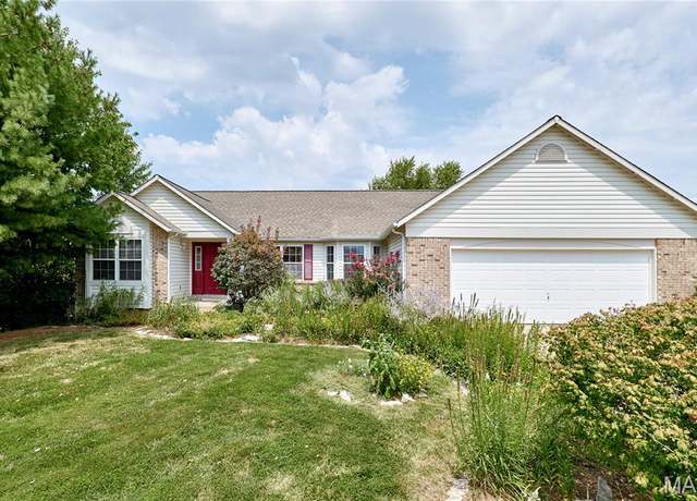 Property at 311 Evening Star Ct, Wentzville, MO 63385, 5 beds, 2 baths