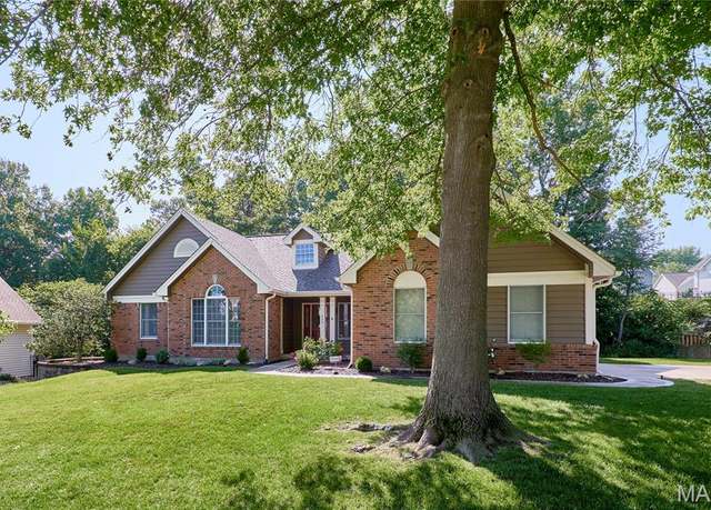 Property at 390 Portsmouth Dr, St Charles, MO 63303, 4 beds, 3.5 baths
