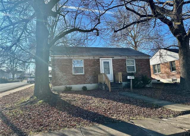 Property at 419 Franklin St, Fredericktown, MO 63645, 2 beds, 1 bath