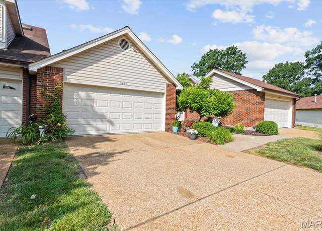 Property at 5634 Duchesne Parque Dr, St Louis, MO 63128, 2 beds, 1 bath