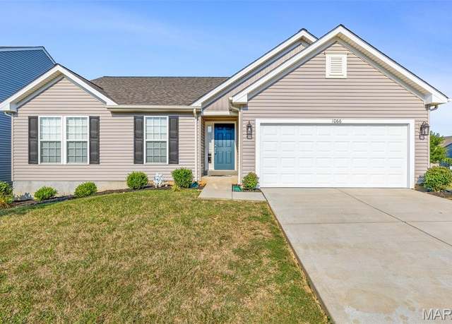 Property at 1066 Fairfax Ave, Imperial, MO 63052, 3 beds, 2 baths