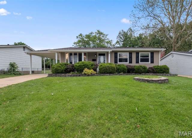 Property at 12052 Bennington Pl, Maryland Heights, MO 63043, 3 beds, 2.5 baths