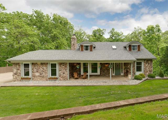 Property at 458 Old Colony Rd, Defiance, MO 63341, 4 beds, 2.5 baths