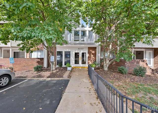 Property at 1033 Wilton Royal Dr #204, Creve Coeur, MO 63146, 2 beds, 2 baths