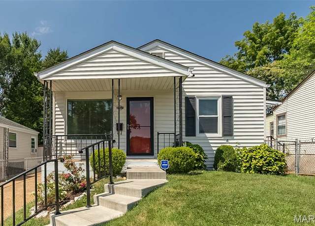 Property at 3265 Voerster Ave, St Louis, MO 63139, 2 beds, 1 bath
