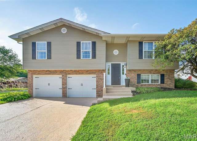 Property at 448 Glennoll Dr, Wentzville, MO 63385, 3 beds, 2.5 baths