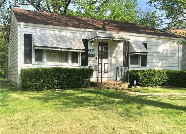 Property at 440 Thurston Ave, St Louis, MO 63134, 2 beds, 1.5 baths