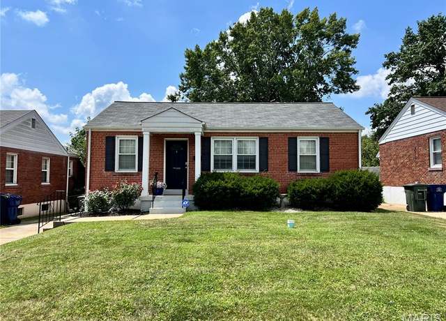 Property at 4320 Steins St, St Louis, MO 63116, 2 beds, 1 bath