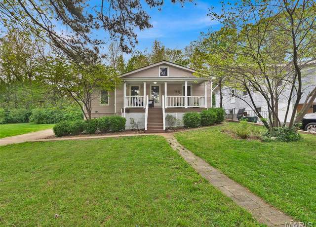 Property at 7552 Weaver Ave, St Louis, MO 63143, 2 beds, 2 baths