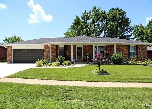 Property at 3201 Fox Hill Rd, St Charles, MO 63301, 4 beds, 3 baths