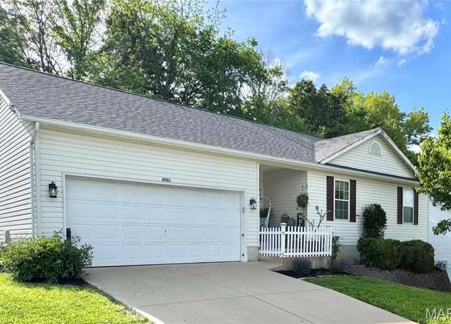 Property at 4301 NW Point Dr, House Springs, MO 63051, 3 beds, 2 baths