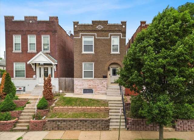 Property at 3555 S Spring Ave, St Louis, MO 63116, 3 beds, 2.5 baths