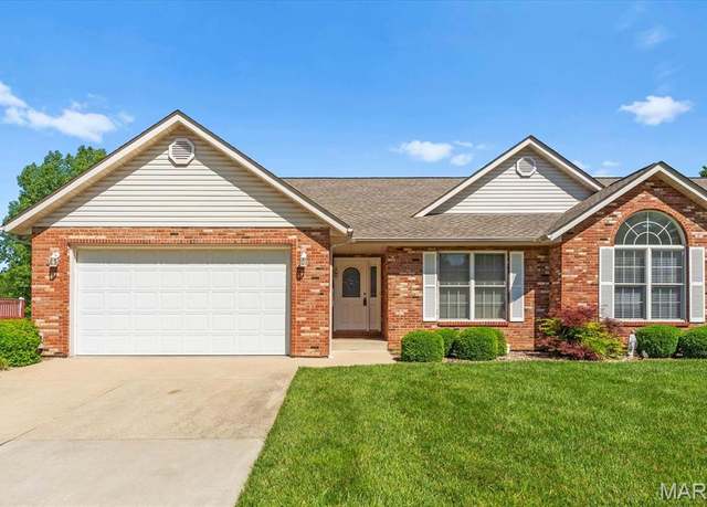 Property at 7617 Baxter Dr, Belleville, IL 62223, 2 beds, 2 baths
