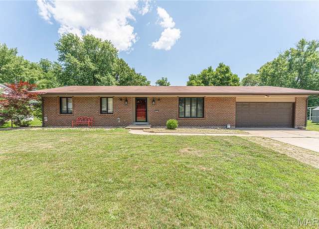 Property at 808 Ruth Dr, St Charles, MO 63301, 4 beds, 2 baths