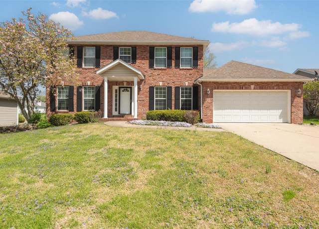 Property at 22 Brookwood Dr, Collinsville, IL 62234, 4 beds, 3.5 baths