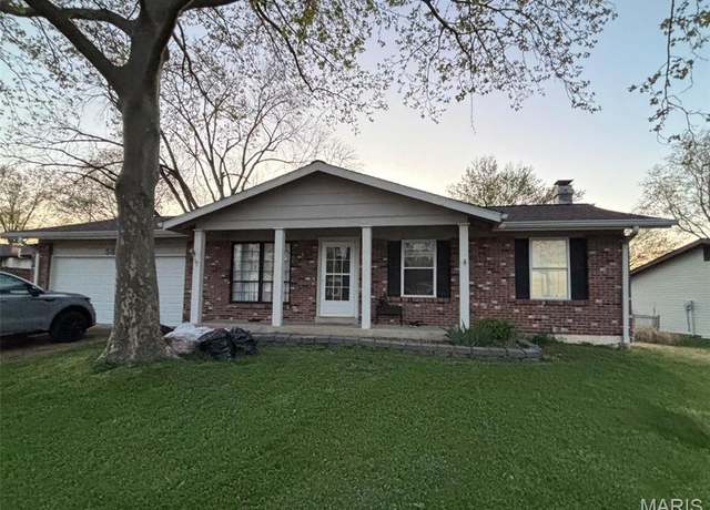 Property at 5853 Hunterbrook Ct, St Louis, MO 63129, 3 beds