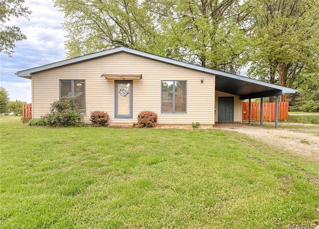 Property at 643 Tamarach Dr, Edwardsville, IL 62025, 2 beds, 1 bath