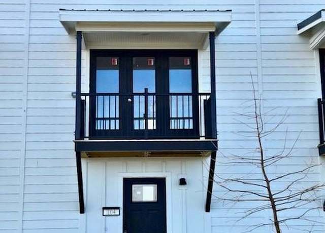 Property at 104 Canal Cottage Aly, St Charles, MO 63301, 2 beds, 1.5 baths