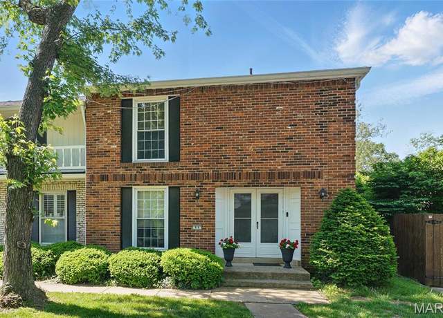 Property at 914 Forestlac Ct, St Louis, MO 63141, 3 beds, 2.5 baths