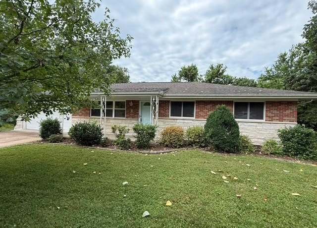 Property at 6 Ashgate Ct, Fenton, MO 63026, 3 beds, 2 baths