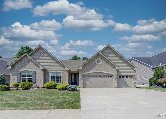 Property at 2704 Brook Hill Ln, St Charles, MO 63303, 4 beds, 3 baths