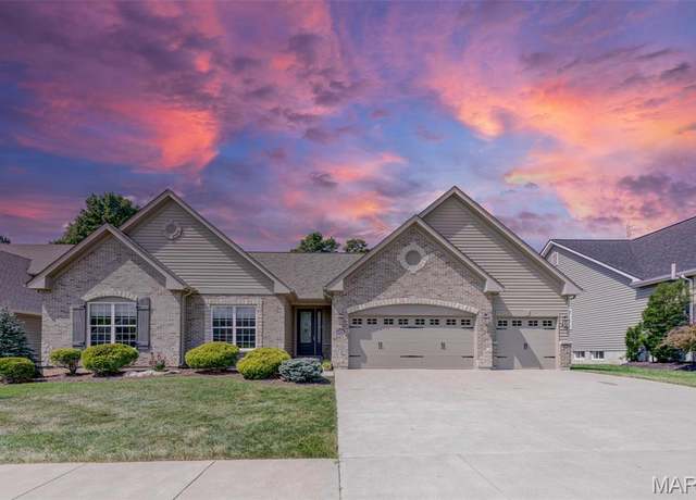 Property at 2704 Brook Hill Ln, St Charles, MO 63303, 4 beds, 3 baths