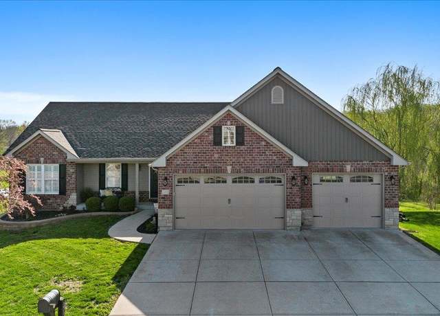 Property at 2035 Iron Mountain Dr, Festus, MO 63028, 4 beds, 3 baths